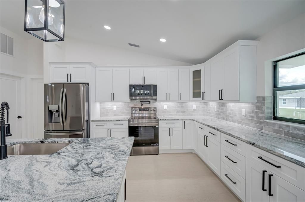 For Sale: $475,000 (3 beds, 2 baths, 1677 Square Feet)