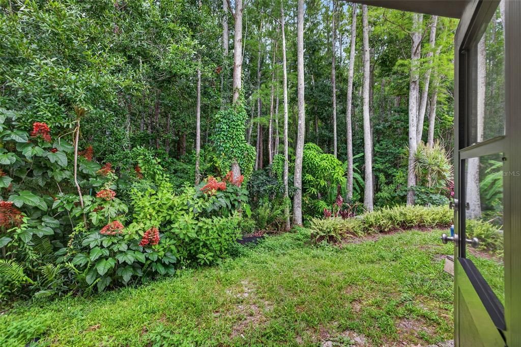 For Sale: $214,900 (2 beds, 2 baths, 971 Square Feet)