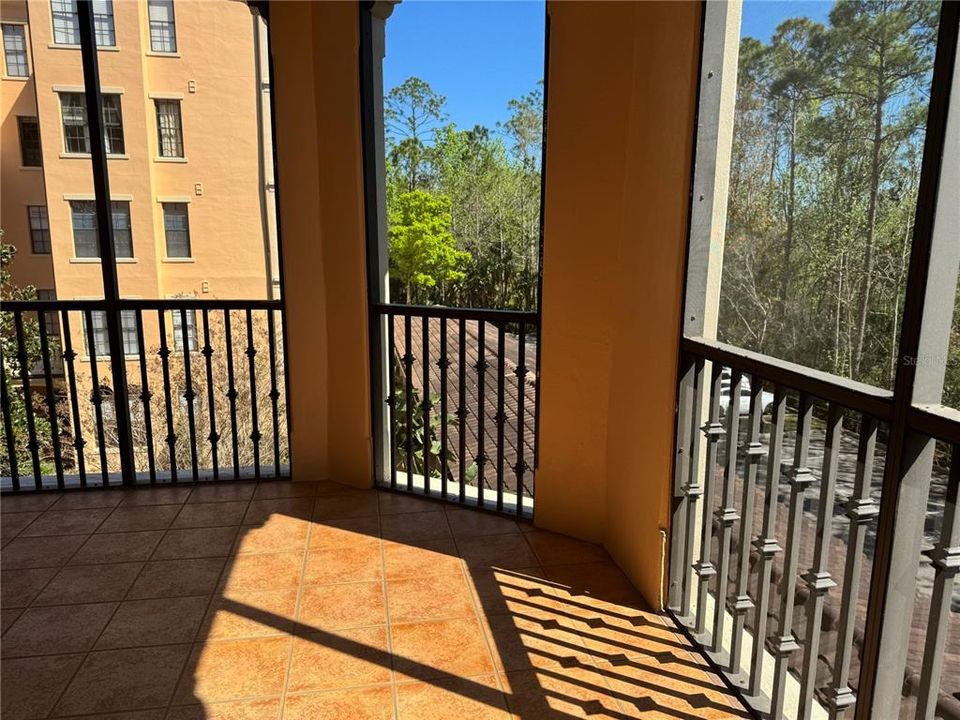 For Rent: $2,800 (2 beds, 2 baths, 1290 Square Feet)