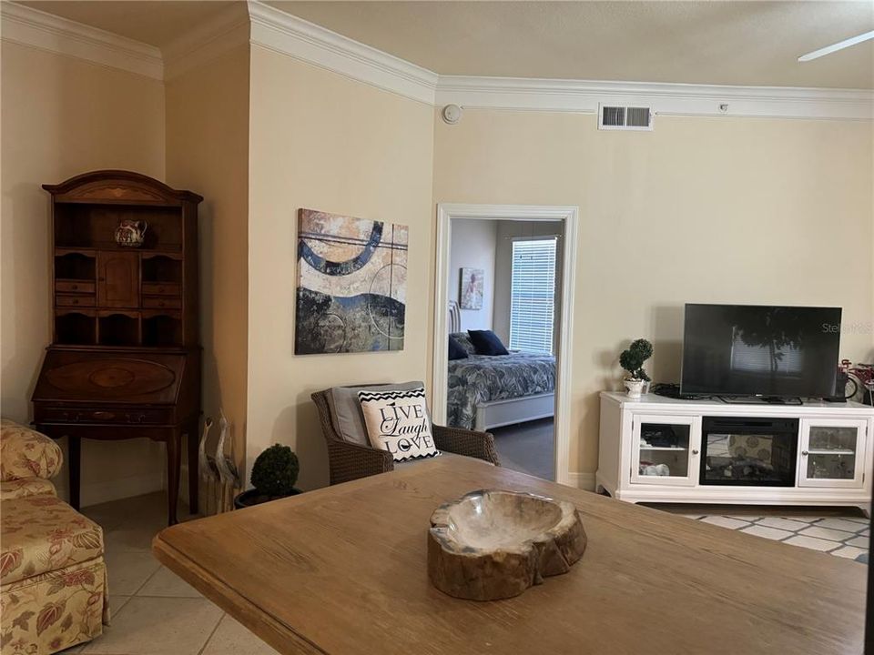 For Rent: $2,800 (2 beds, 2 baths, 1290 Square Feet)
