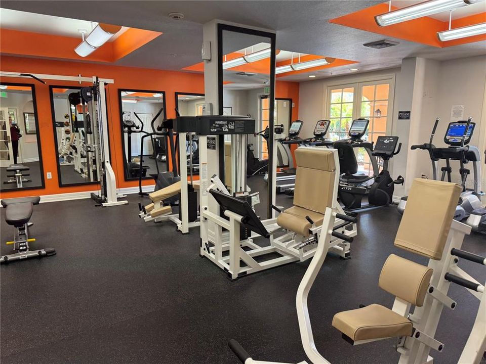 For Rent: $2,800 (2 beds, 2 baths, 1290 Square Feet)