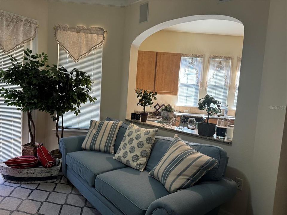 For Rent: $2,800 (2 beds, 2 baths, 1290 Square Feet)