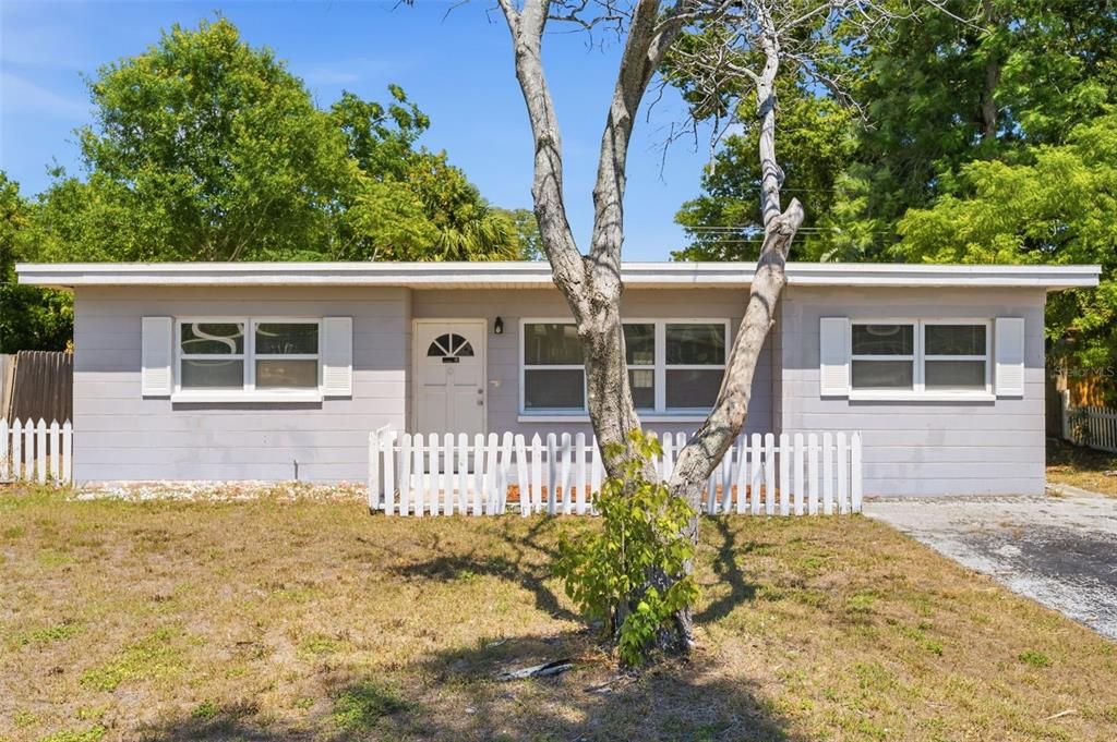 For Sale: $278,000 (3 beds, 1 baths, 1130 Square Feet)