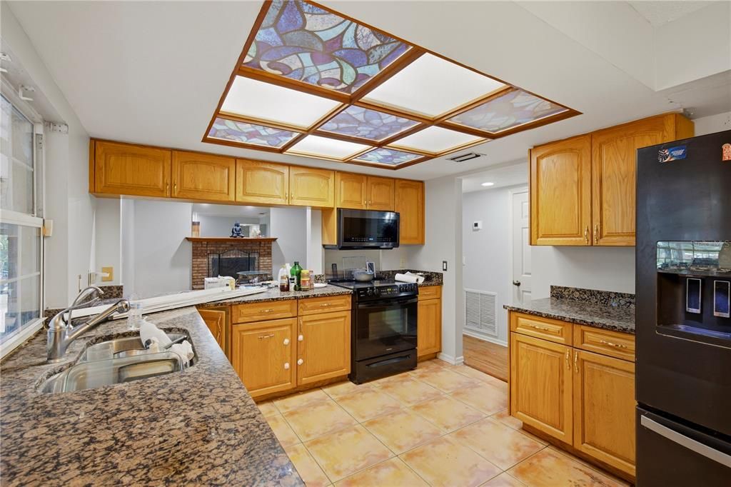 En Venta: $575,000 (3 camas, 2 baños, 2157 Pies cuadrados)