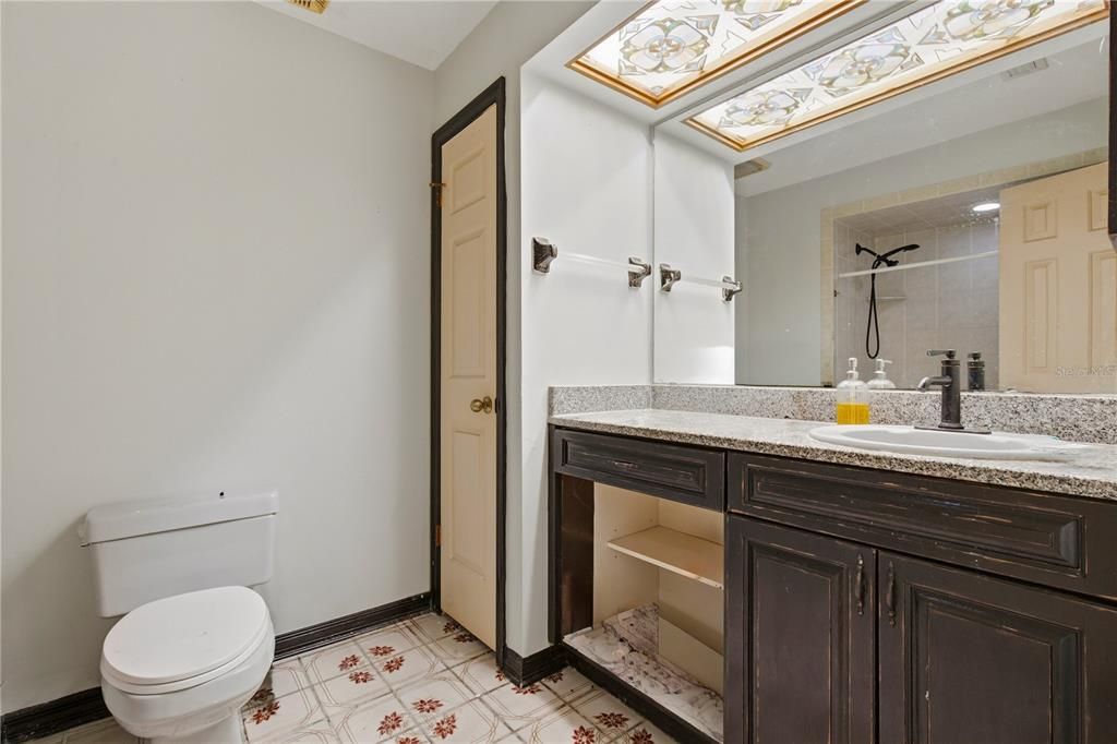En Venta: $575,000 (3 camas, 2 baños, 2157 Pies cuadrados)