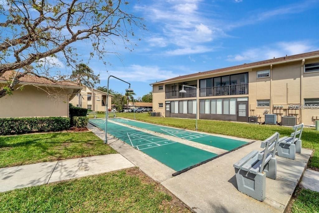 For Sale: $180,000 (2 beds, 2 baths, 874 Square Feet)