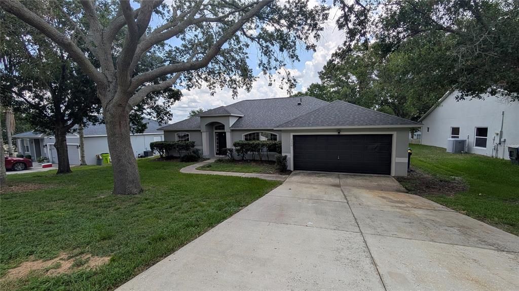 For Sale: $385,000 (3 beds, 2 baths, 1870 Square Feet)