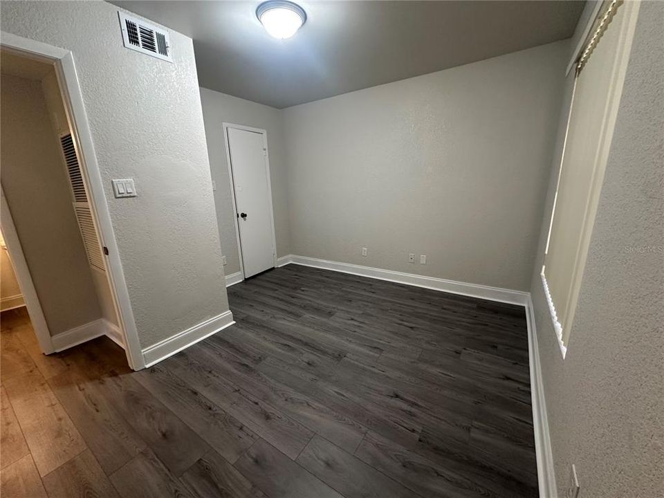 Active With Contract: $1,775 (1 beds, 1 baths, 693 Square Feet)