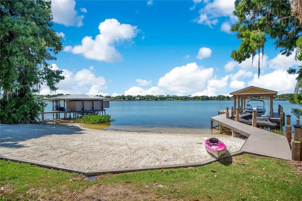 Activo con contrato: $2,550,000 (4 camas, 3 baños, 3880 Pies cuadrados)