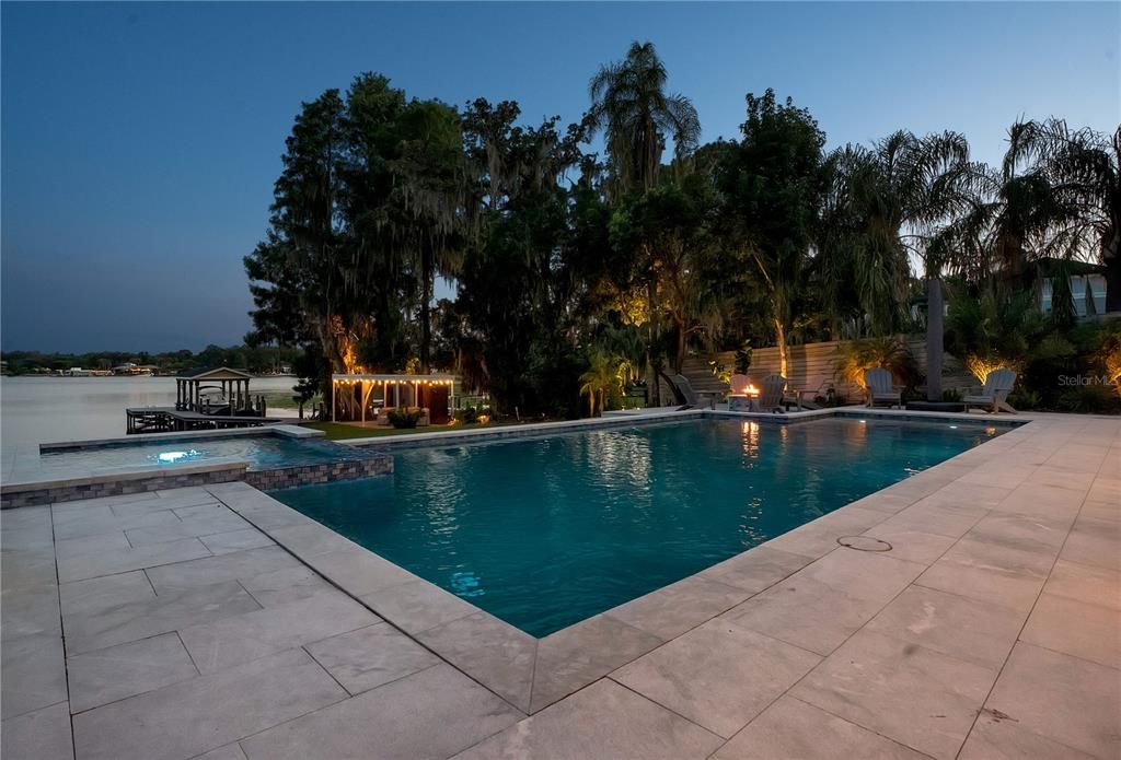 Activo con contrato: $2,550,000 (4 camas, 3 baños, 3880 Pies cuadrados)
