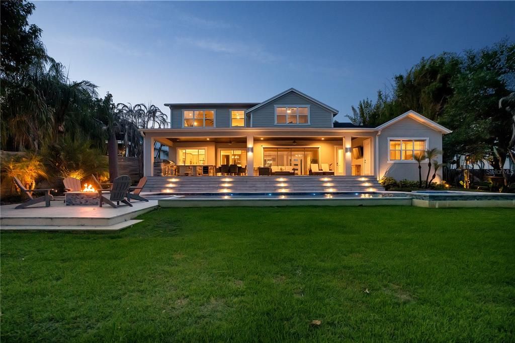 Activo con contrato: $2,550,000 (4 camas, 3 baños, 3880 Pies cuadrados)