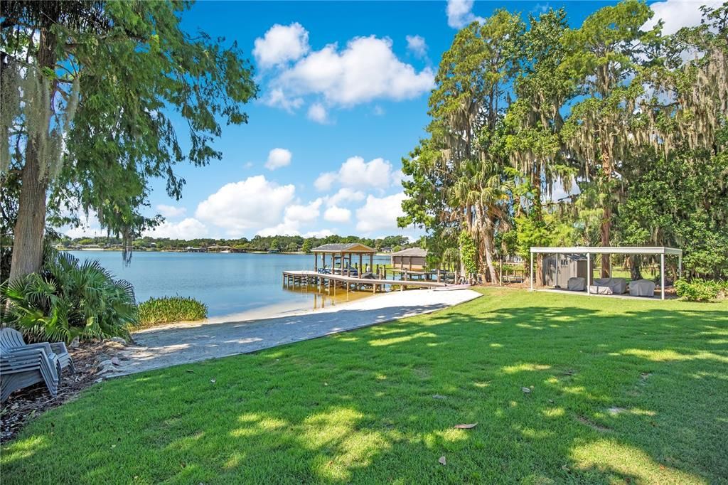 Activo con contrato: $2,550,000 (4 camas, 3 baños, 3880 Pies cuadrados)