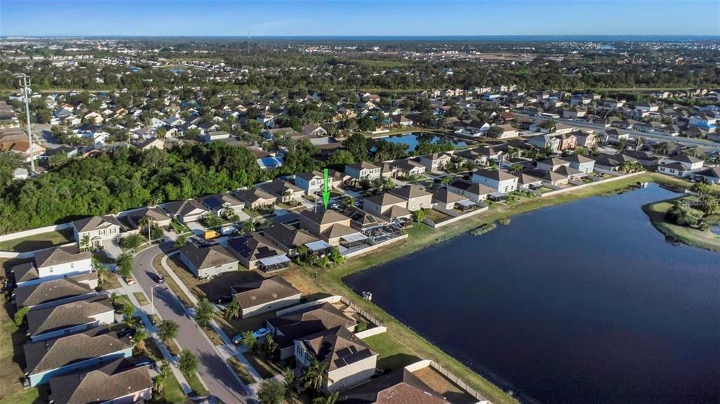 На продажу: $400,000 (6 спален, 3 ванн, 3362 Квадратных фут)