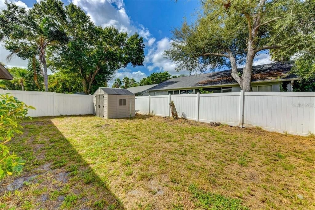 For Rent: $1,850 (2 beds, 1 baths, 950 Square Feet)