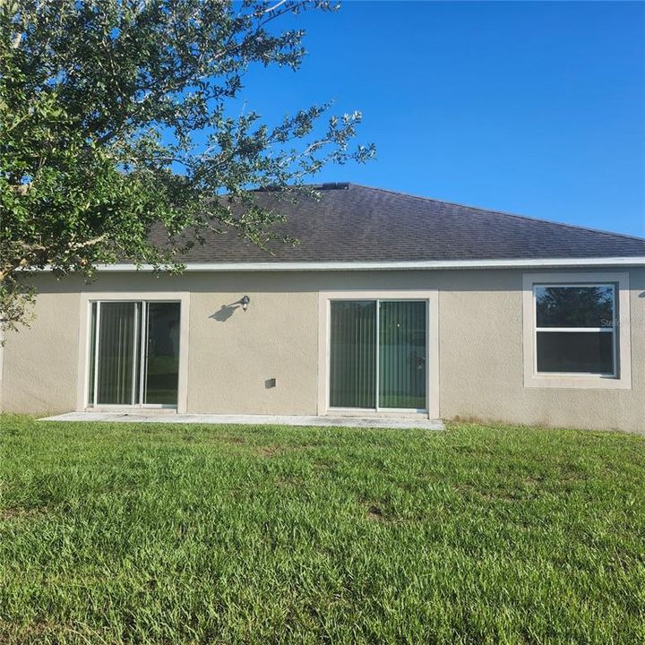 En Venta: $319,900 (4 camas, 2 baños, 1950 Pies cuadrados)