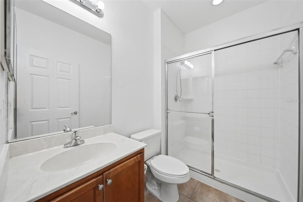 В аренду: $2,650 (2 спален, 2 ванн, 1250 Квадратных фут)