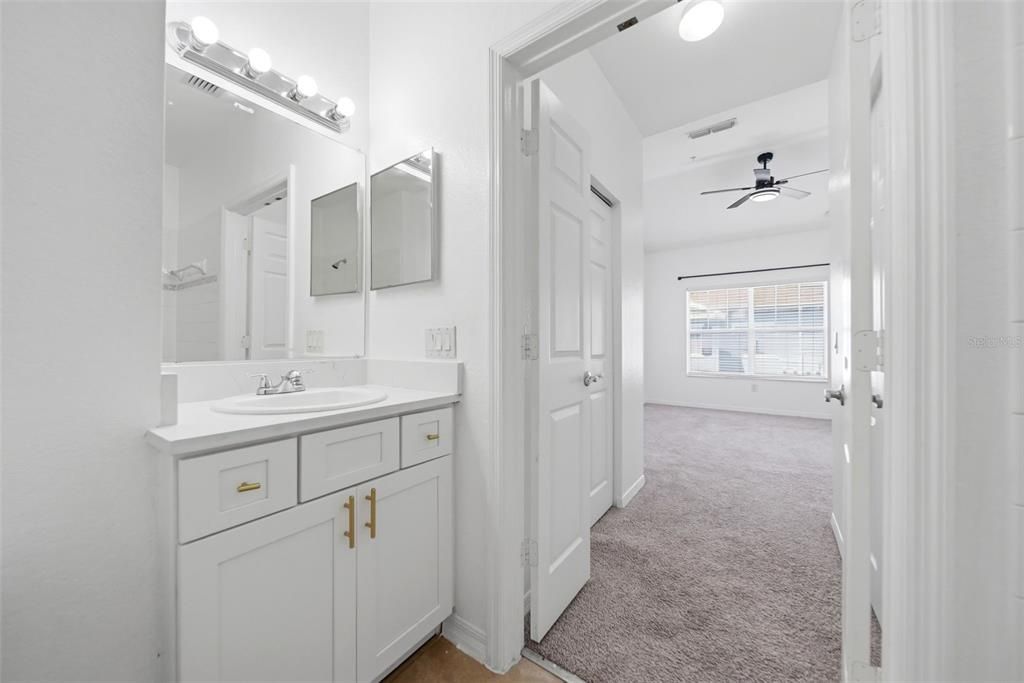 В аренду: $2,650 (2 спален, 2 ванн, 1250 Квадратных фут)