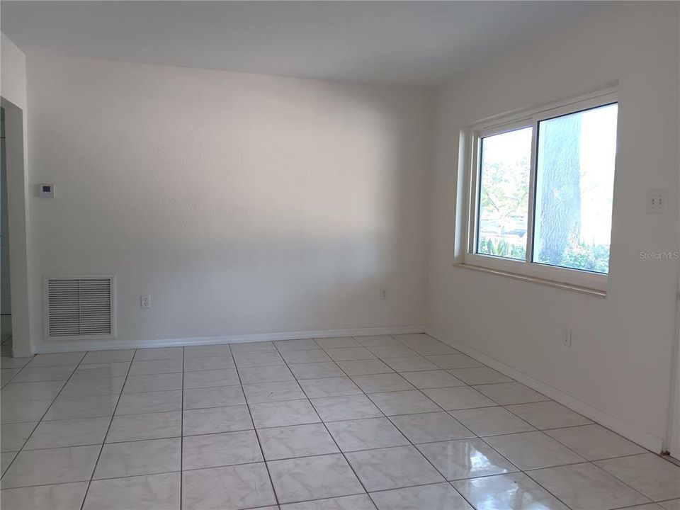 For Rent: $2,200 (3 beds, 2 baths, 1069 Square Feet)