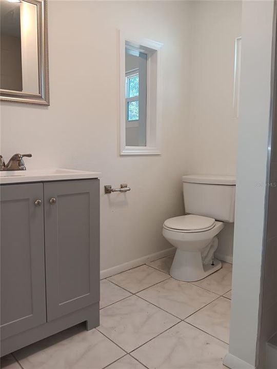 For Rent: $2,200 (3 beds, 2 baths, 1069 Square Feet)