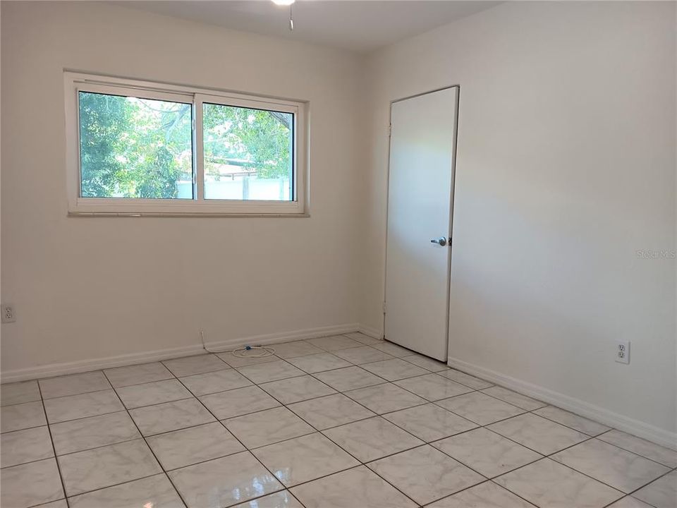 For Rent: $2,200 (3 beds, 2 baths, 1069 Square Feet)