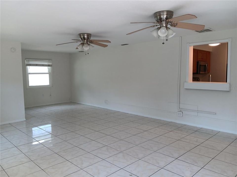 For Rent: $2,200 (3 beds, 2 baths, 1069 Square Feet)