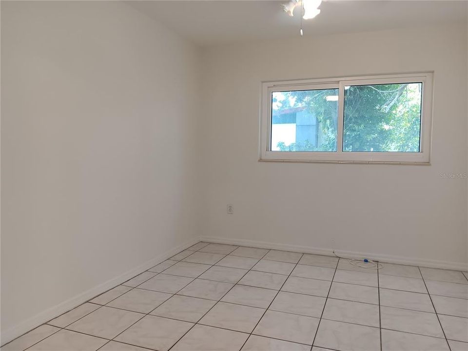 For Rent: $2,200 (3 beds, 2 baths, 1069 Square Feet)