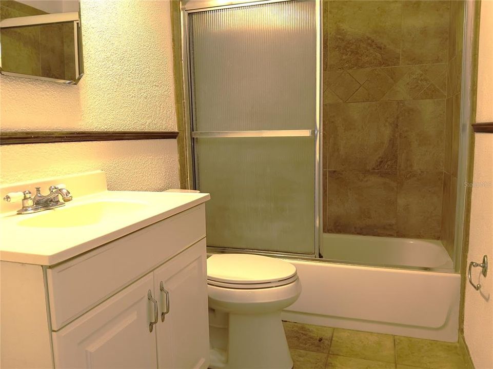 For Rent: $2,200 (3 beds, 2 baths, 1069 Square Feet)