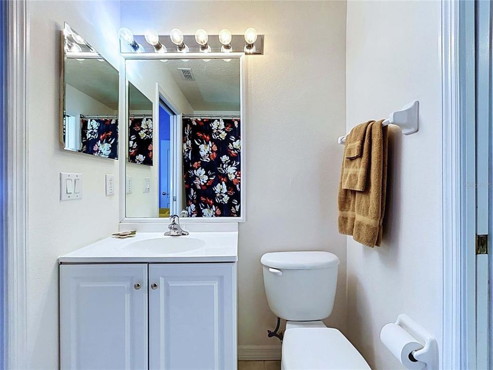 For Sale: $380,000 (4 beds, 3 baths, 1827 Square Feet)