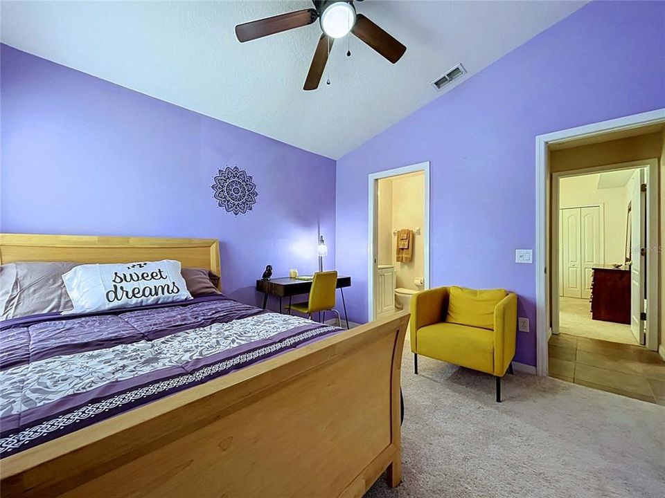 For Sale: $380,000 (4 beds, 3 baths, 1827 Square Feet)