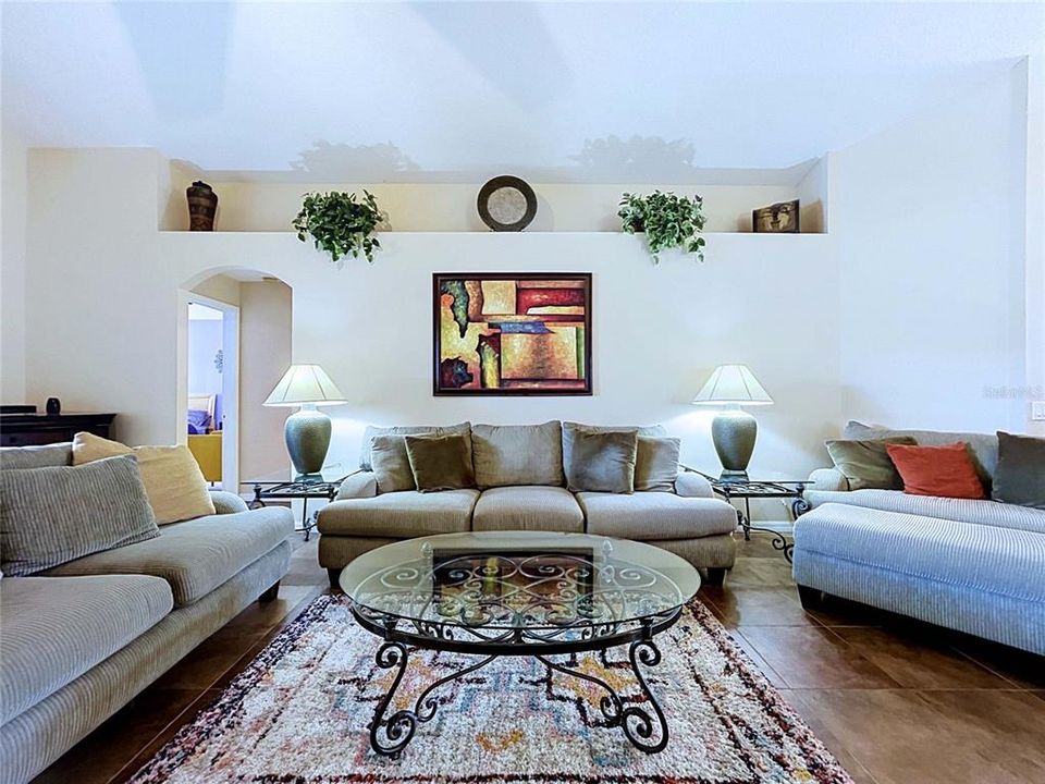 For Sale: $380,000 (4 beds, 3 baths, 1827 Square Feet)