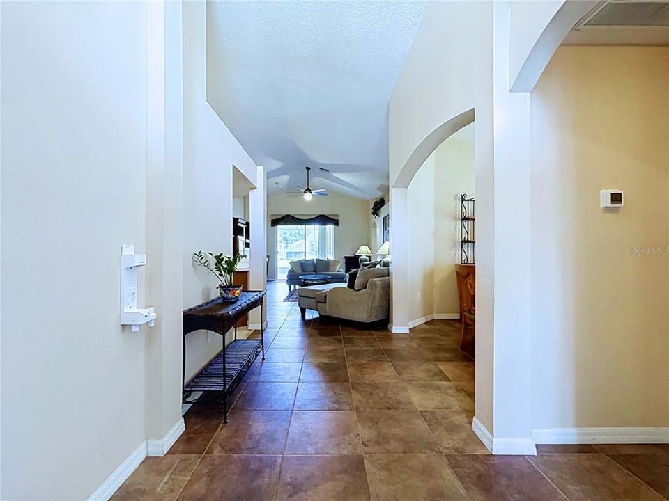 For Sale: $380,000 (4 beds, 3 baths, 1827 Square Feet)