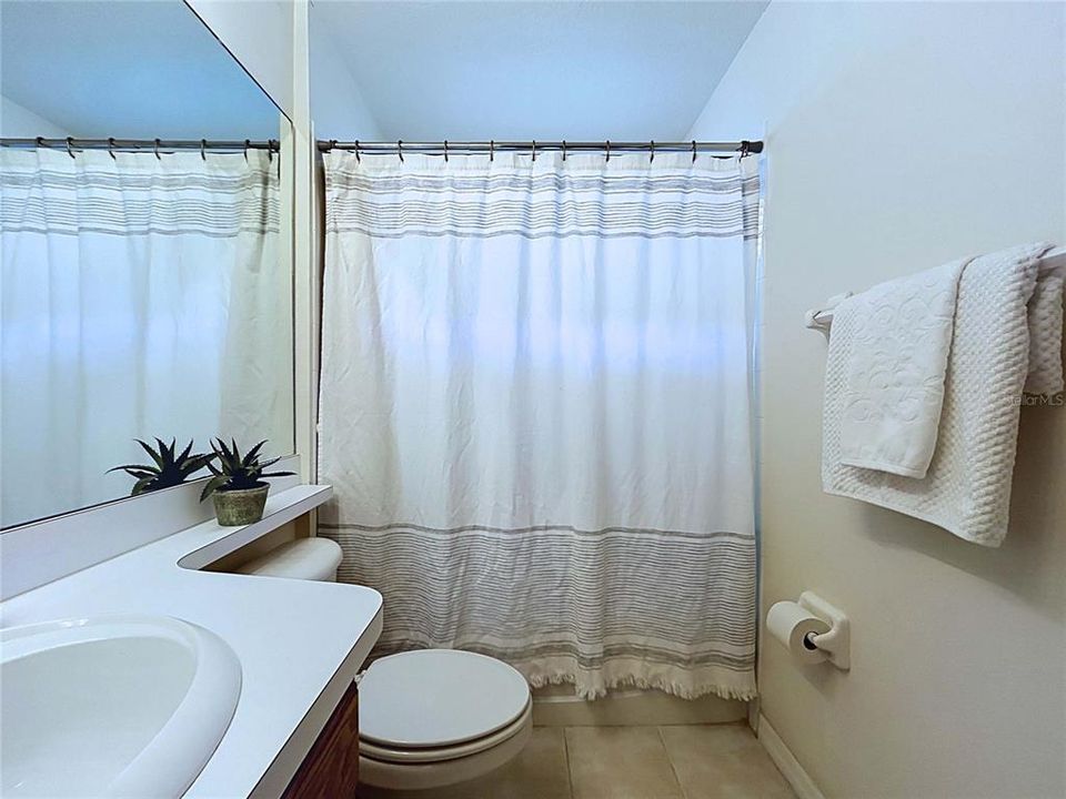 For Sale: $380,000 (4 beds, 3 baths, 1827 Square Feet)