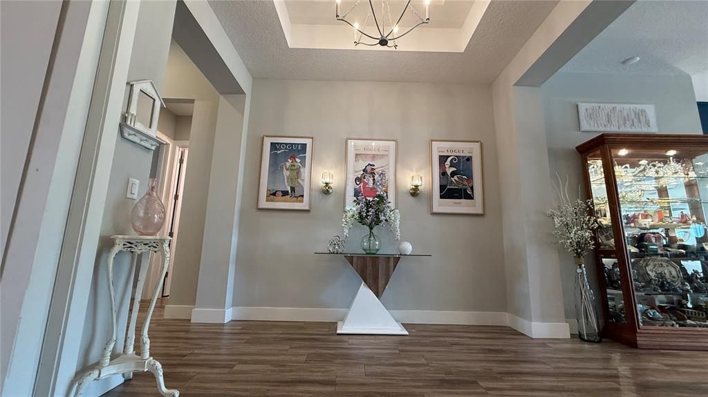 En Venta: $550,000 (4 camas, 2 baños, 2077 Pies cuadrados)