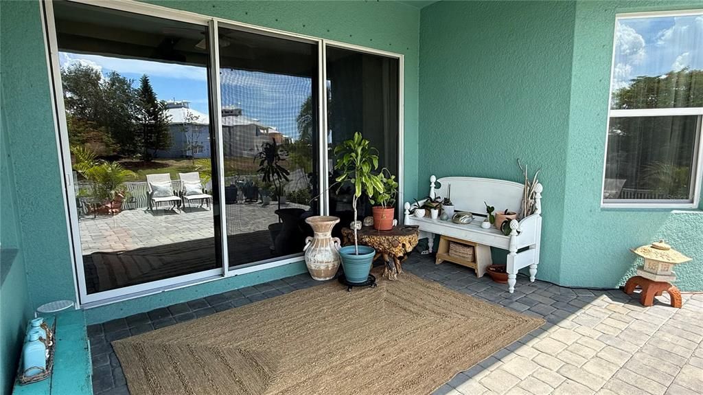En Venta: $550,000 (4 camas, 2 baños, 2077 Pies cuadrados)