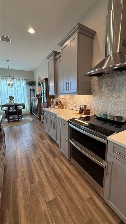 En Venta: $550,000 (4 camas, 2 baños, 2077 Pies cuadrados)