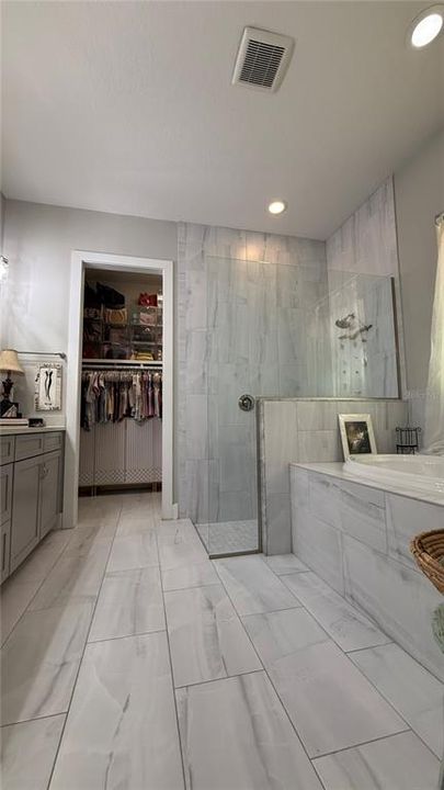 En Venta: $550,000 (4 camas, 2 baños, 2077 Pies cuadrados)