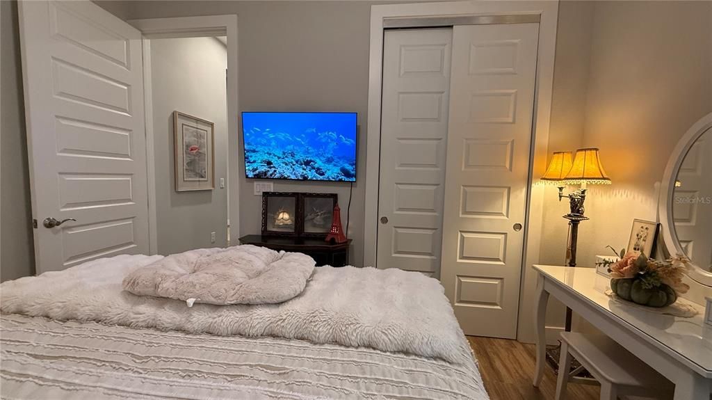 En Venta: $550,000 (4 camas, 2 baños, 2077 Pies cuadrados)