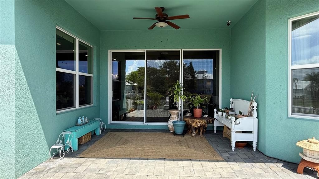 En Venta: $550,000 (4 camas, 2 baños, 2077 Pies cuadrados)