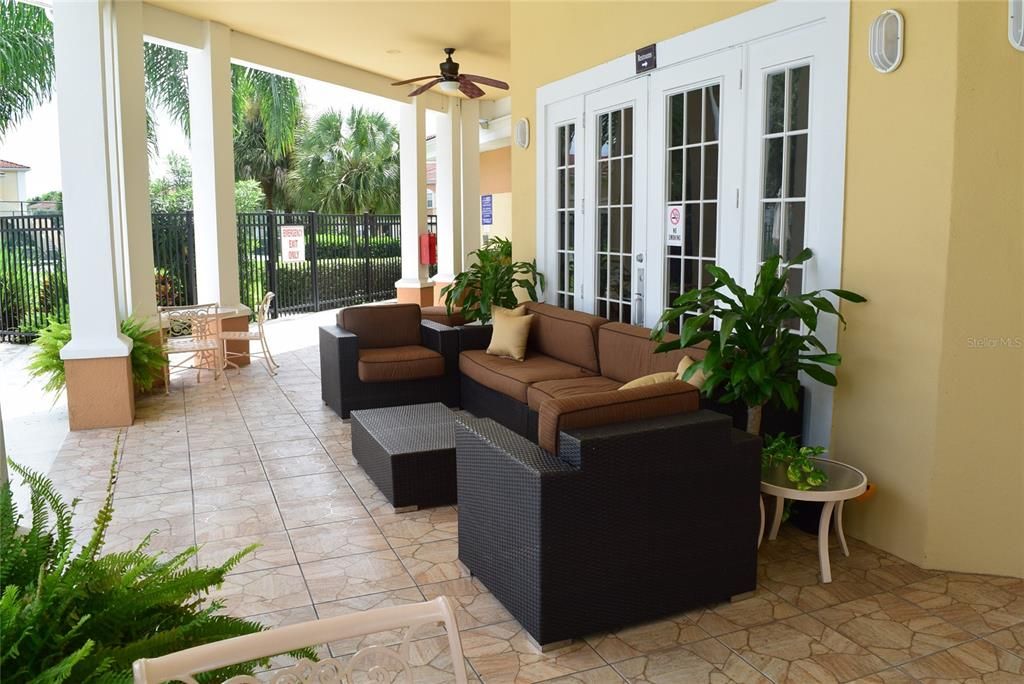 For Rent: $1,850 (2 beds, 2 baths, 1058 Square Feet)