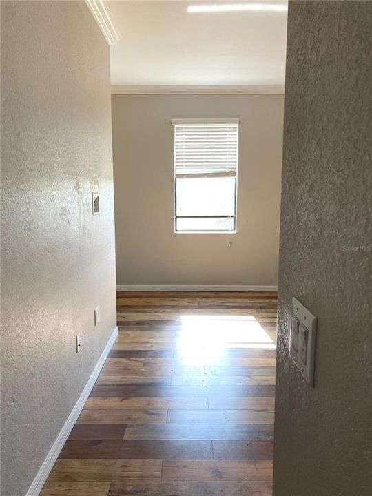 For Rent: $2,400 (3 beds, 2 baths, 1986 Square Feet)