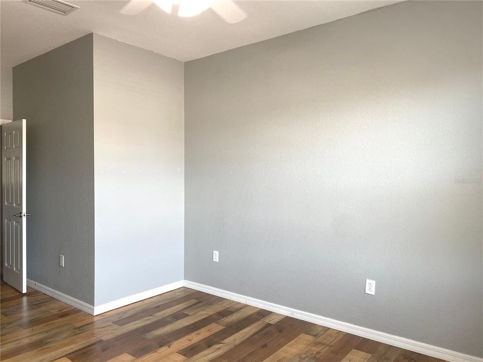 For Rent: $2,400 (3 beds, 2 baths, 1986 Square Feet)