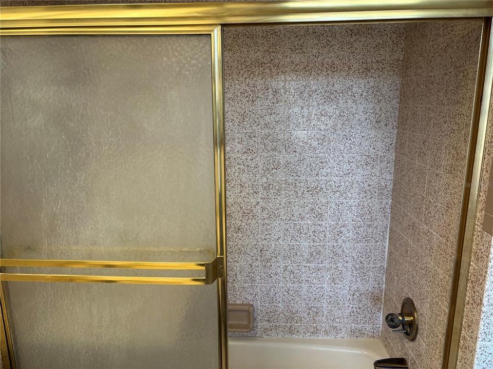 En Venta: $315,000 (3 camas, 2 baños, 1600 Pies cuadrados)
