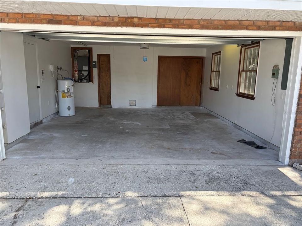 En Venta: $315,000 (3 camas, 2 baños, 1600 Pies cuadrados)
