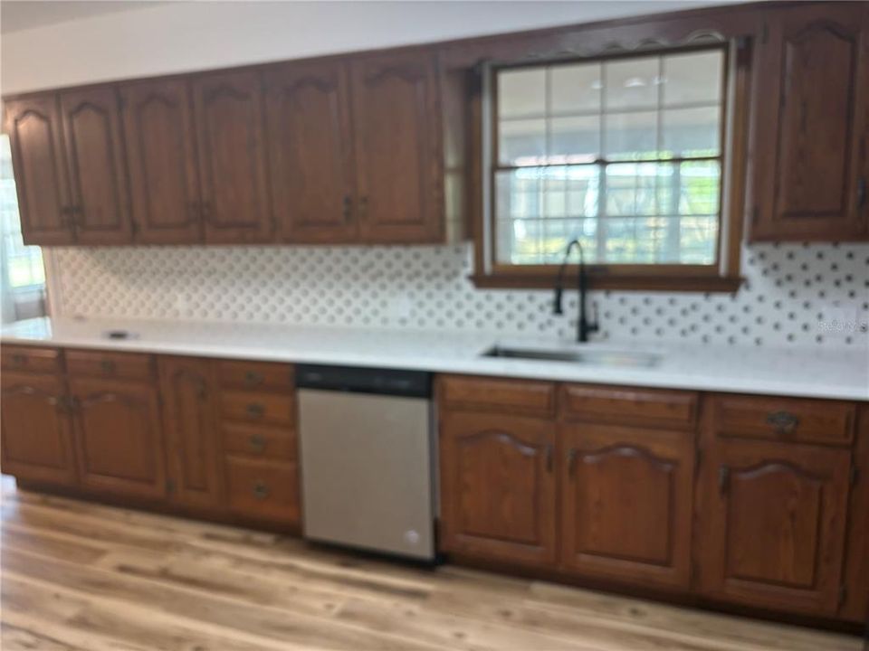 En Venta: $315,000 (3 camas, 2 baños, 1600 Pies cuadrados)