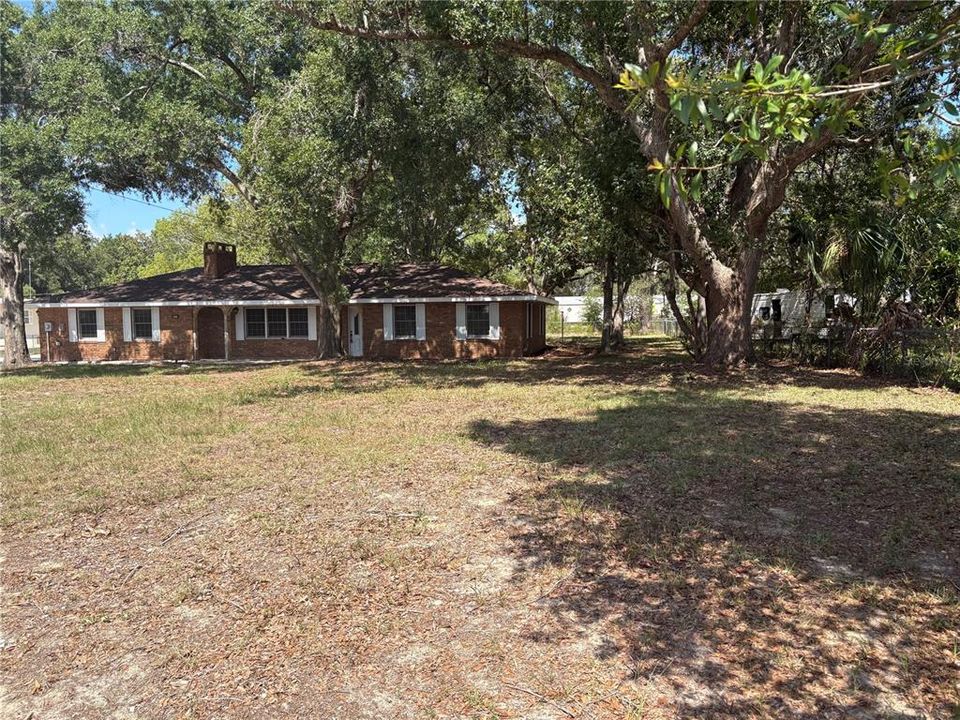 En Venta: $315,000 (3 camas, 2 baños, 1600 Pies cuadrados)