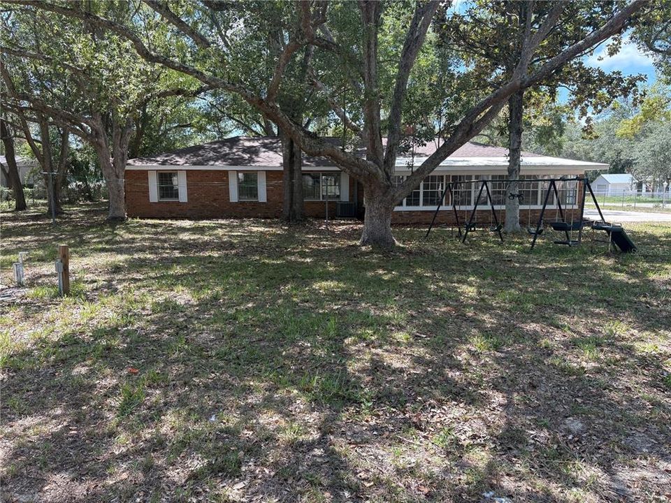 En Venta: $315,000 (3 camas, 2 baños, 1600 Pies cuadrados)