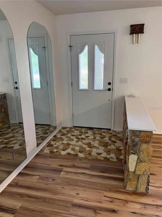 En Venta: $315,000 (3 camas, 2 baños, 1600 Pies cuadrados)
