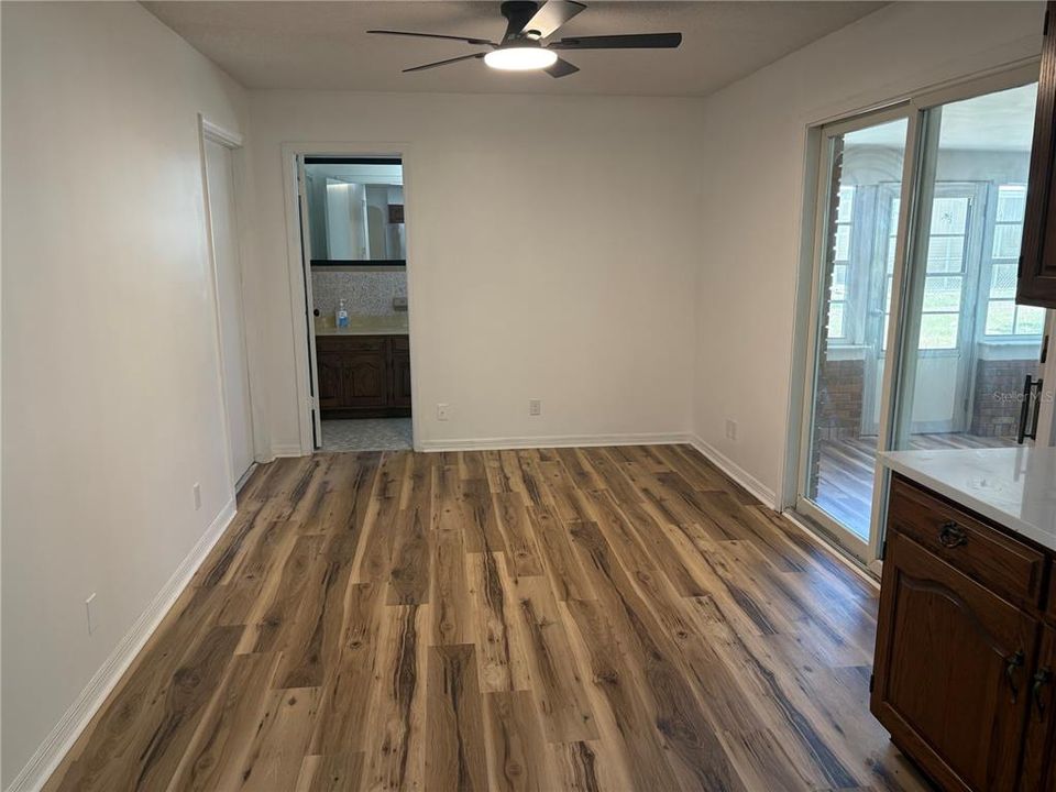 En Venta: $315,000 (3 camas, 2 baños, 1600 Pies cuadrados)