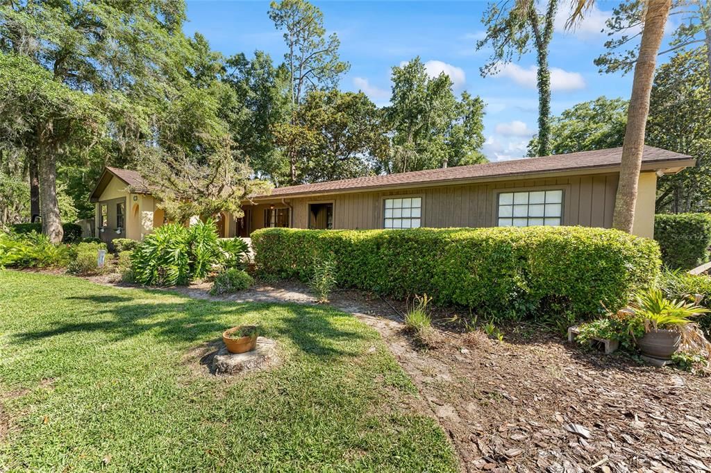For Sale: $459,000 (4 beds, 2 baths, 2137 Square Feet)