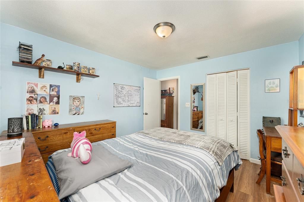 For Sale: $459,000 (4 beds, 2 baths, 2137 Square Feet)